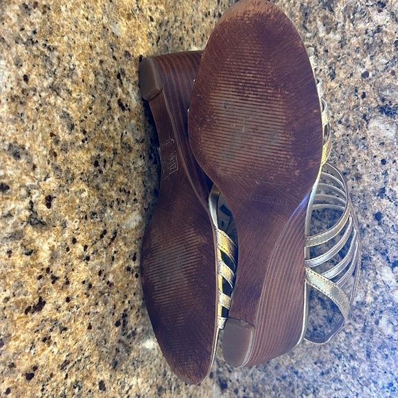 Woman’s Enzo Angiolino Wedge Sandals - Size 10 - Picture 6 of 7